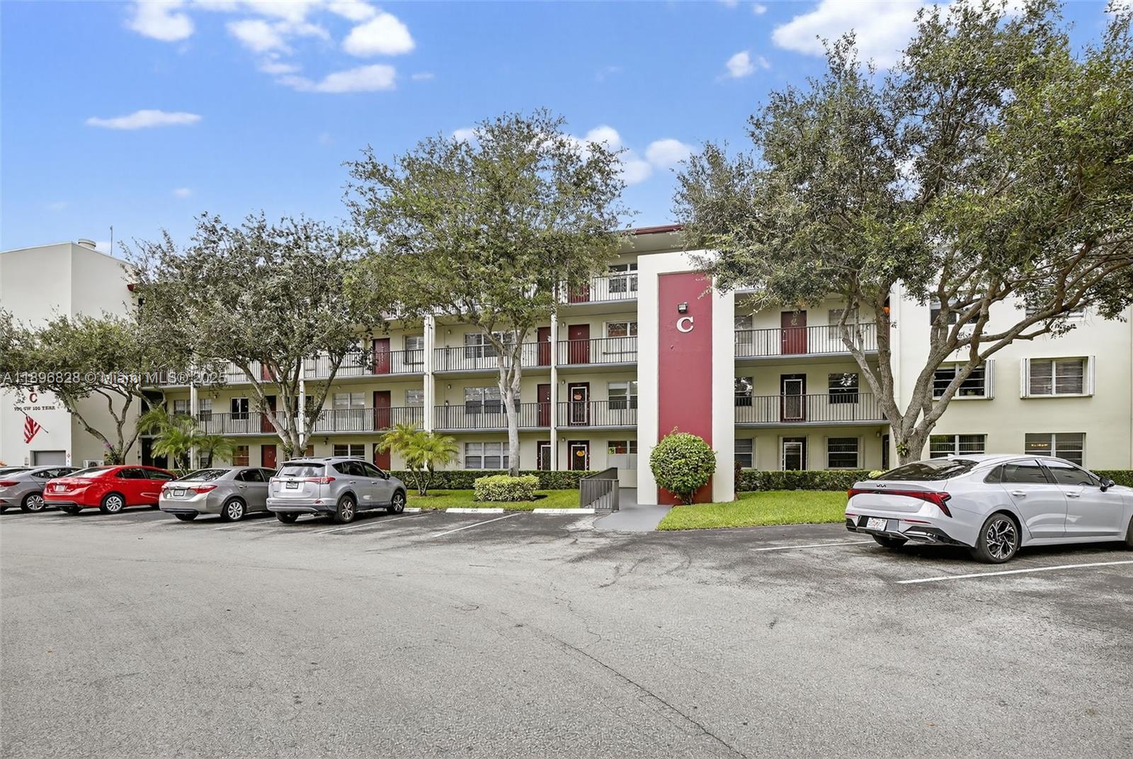 750 SW 133rd Ter #114C