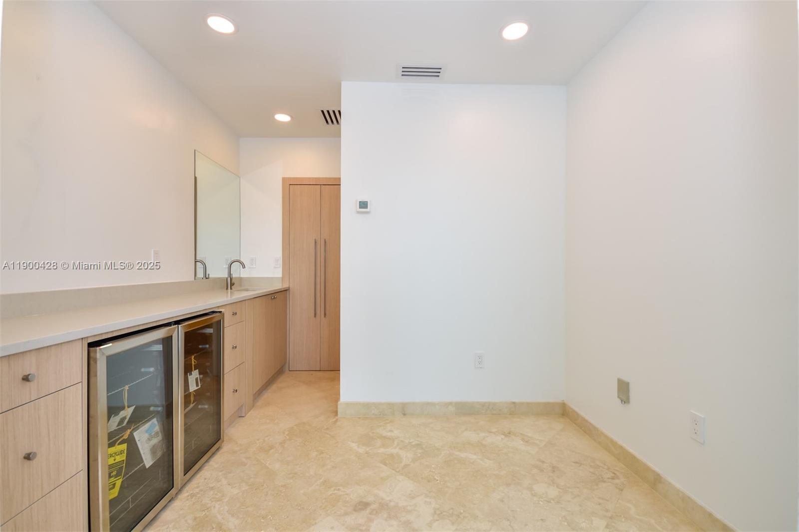 10101 Collins Ave #7D Bal Harbour, FL 33154