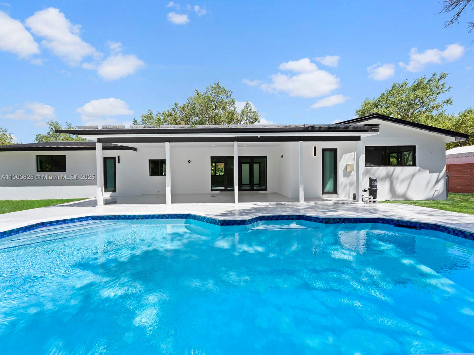 16610 SW 82nd Ct Palmetto Bay, FL 33157