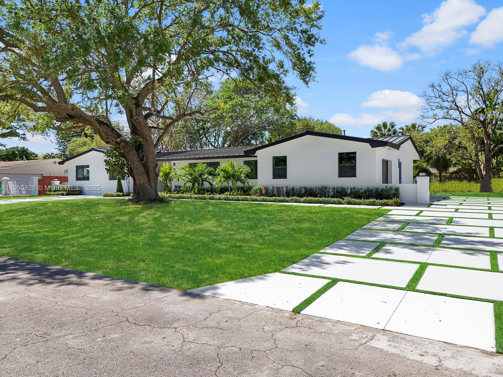 16610 SW 82nd Ct Palmetto Bay, FL 33157