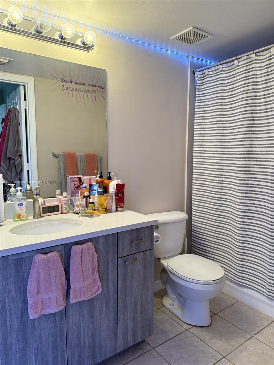 5015 Wiles Rd #207 Coconut Creek, FL 33073