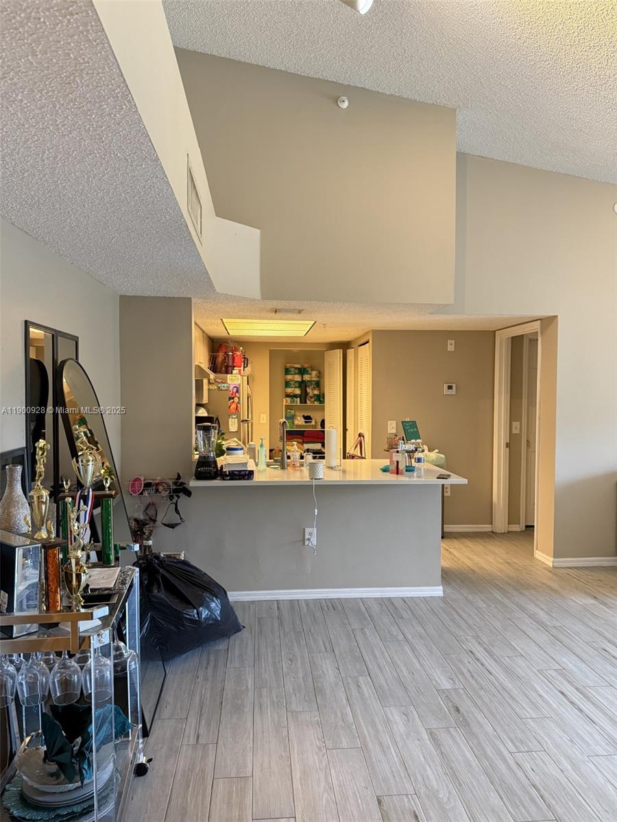 5015 Wiles Rd #207 Coconut Creek, FL 33073