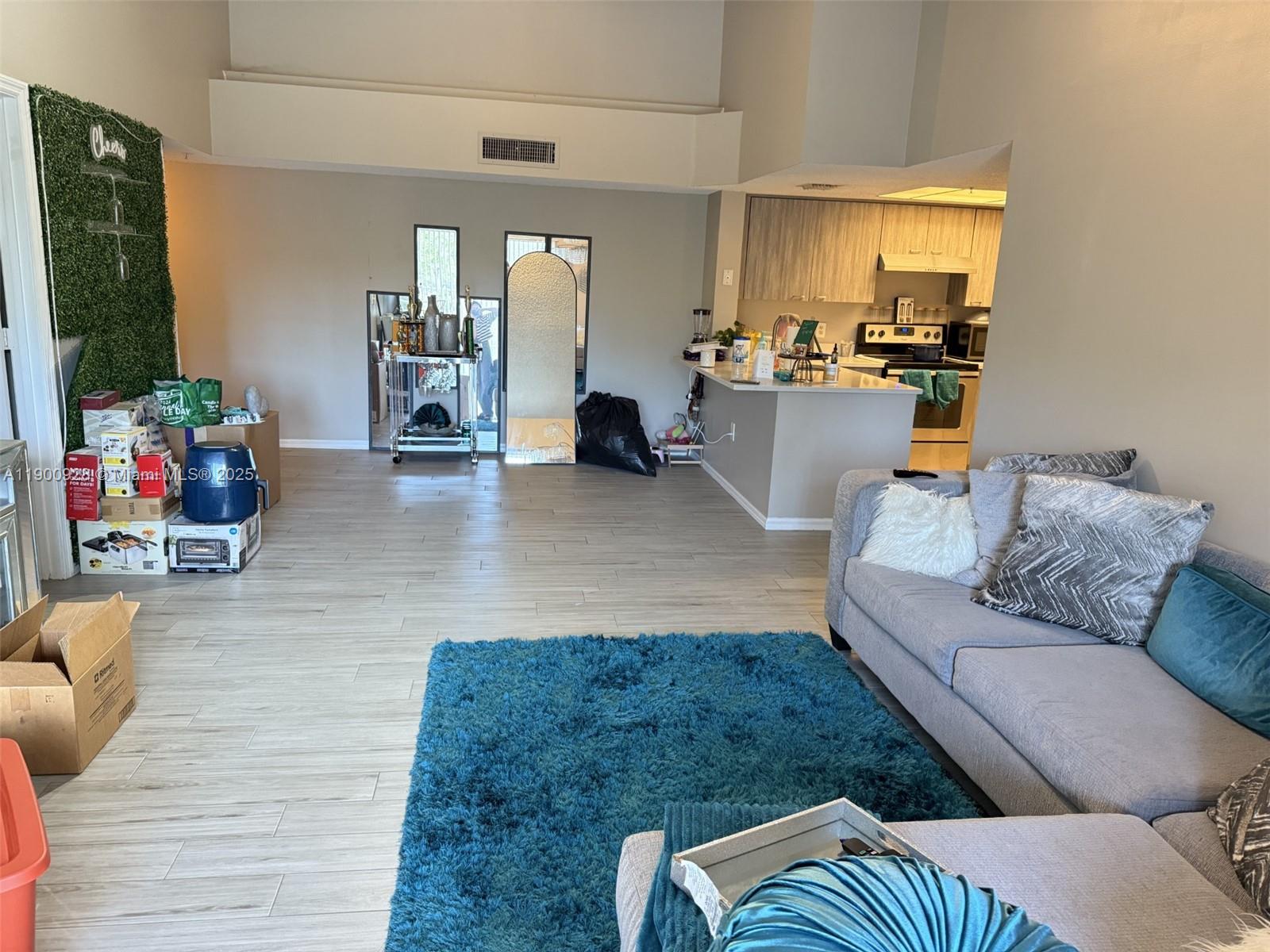 5015 Wiles Rd #207 Coconut Creek, FL 33073