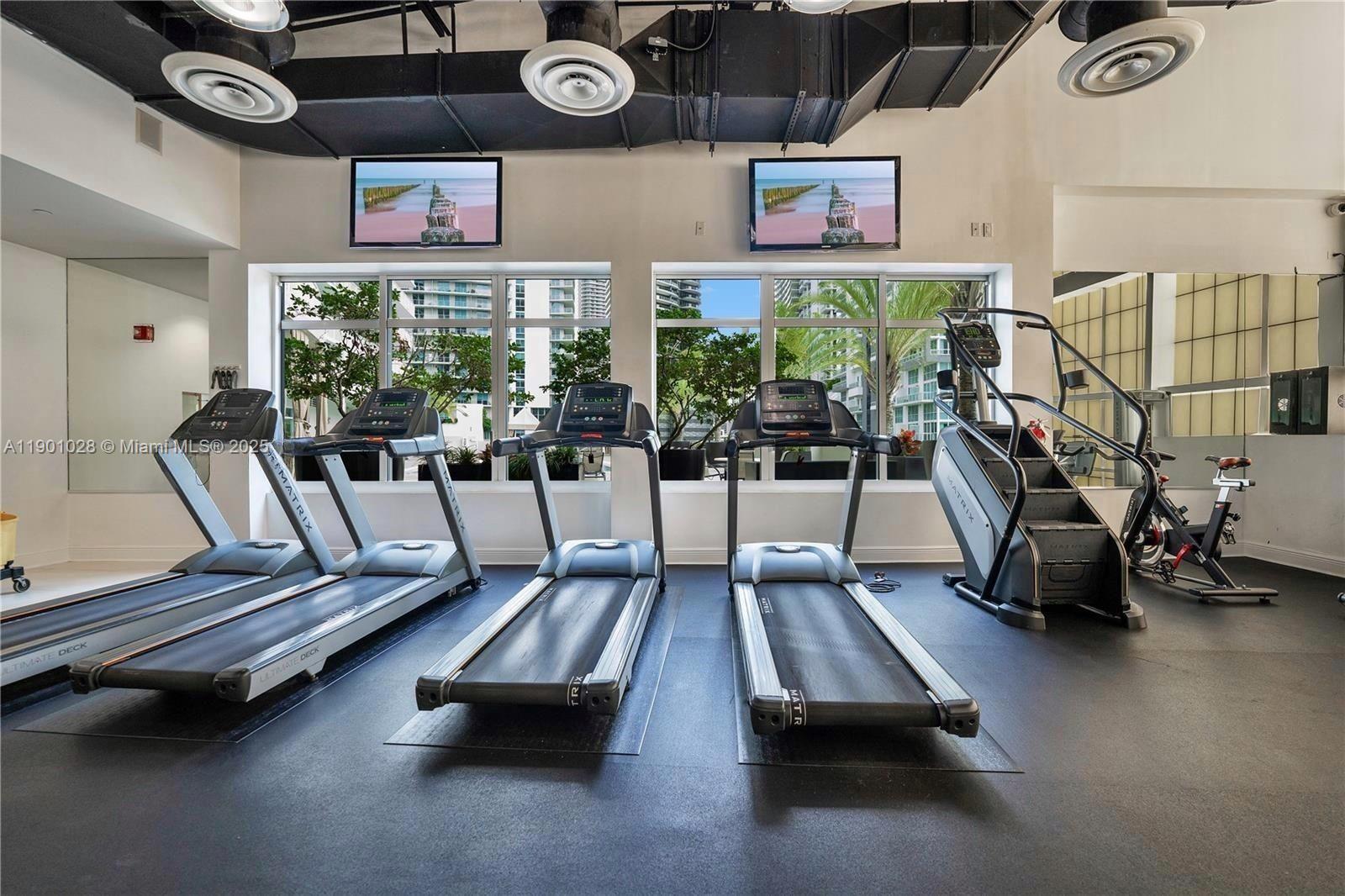 image Vue At Brickell25