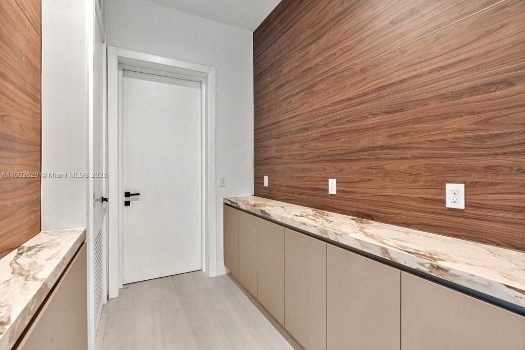 1215 NE 11th Ave #B Fort Lauderdale, FL 33304