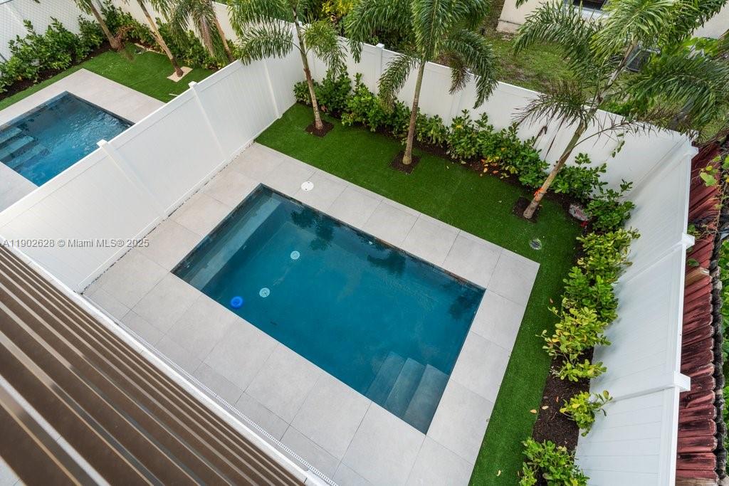 1215 NE 11th Ave #B Fort Lauderdale, FL 33304