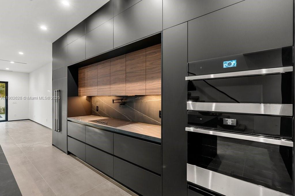 1215 NE 11th Ave #B Fort Lauderdale, FL 33304