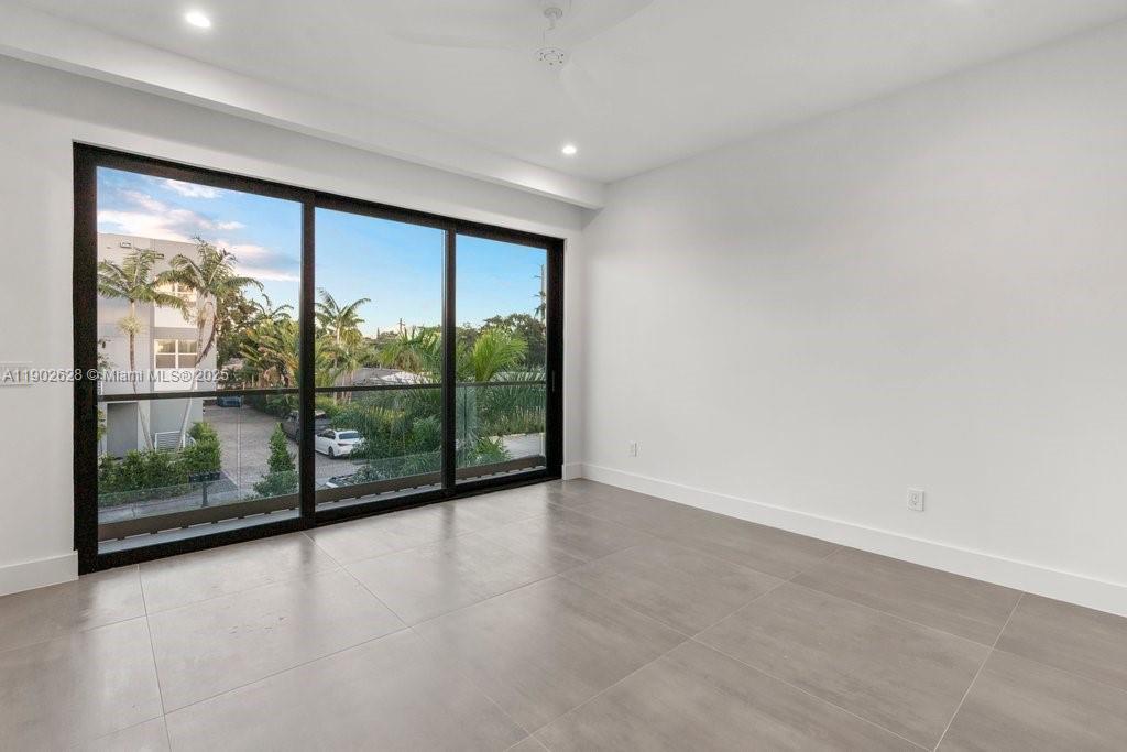 1215 NE 11th Ave #B Fort Lauderdale, FL 33304