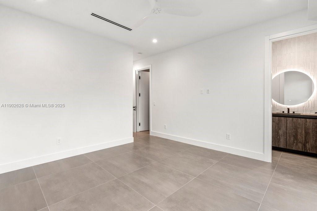 1215 NE 11th Ave #B Fort Lauderdale, FL 33304