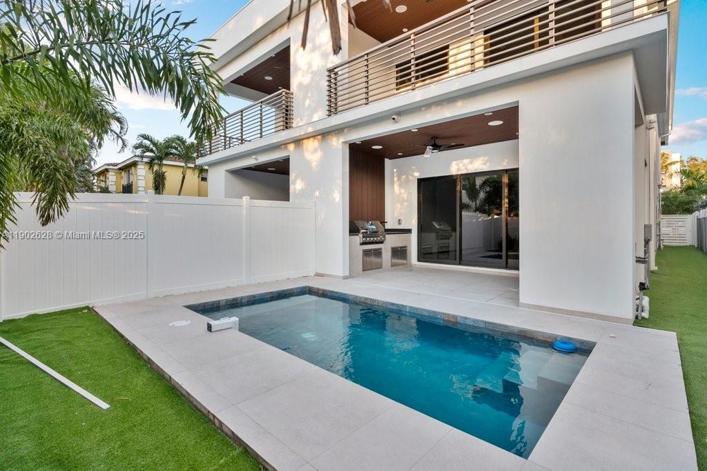 1215 NE 11th Ave #B Fort Lauderdale, FL 33304