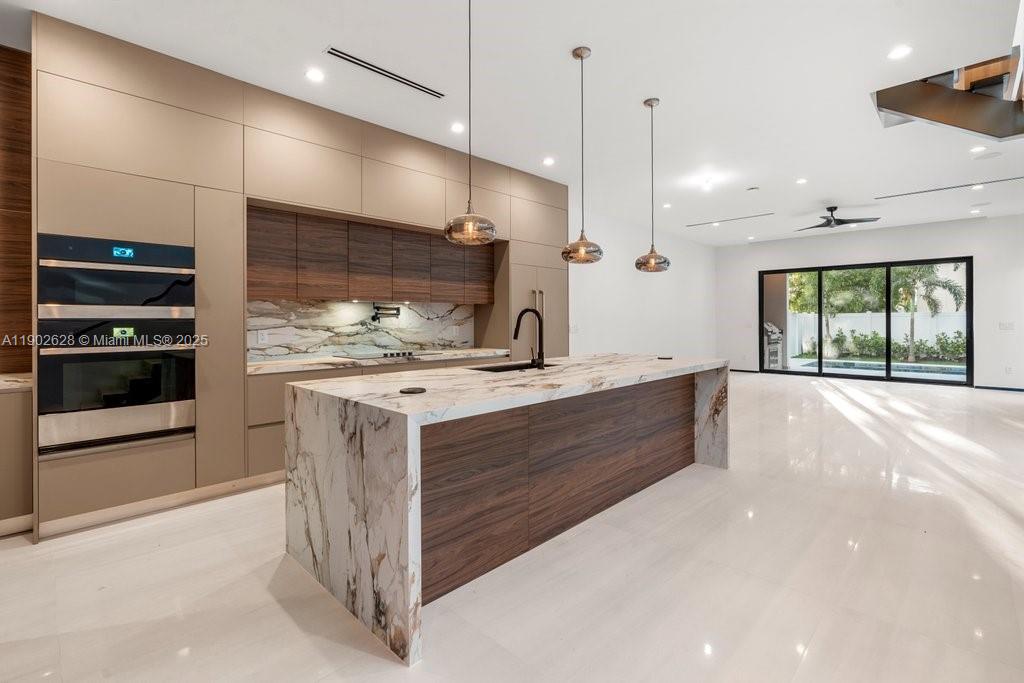 1215 NE 11th Ave #B Fort Lauderdale, FL 33304