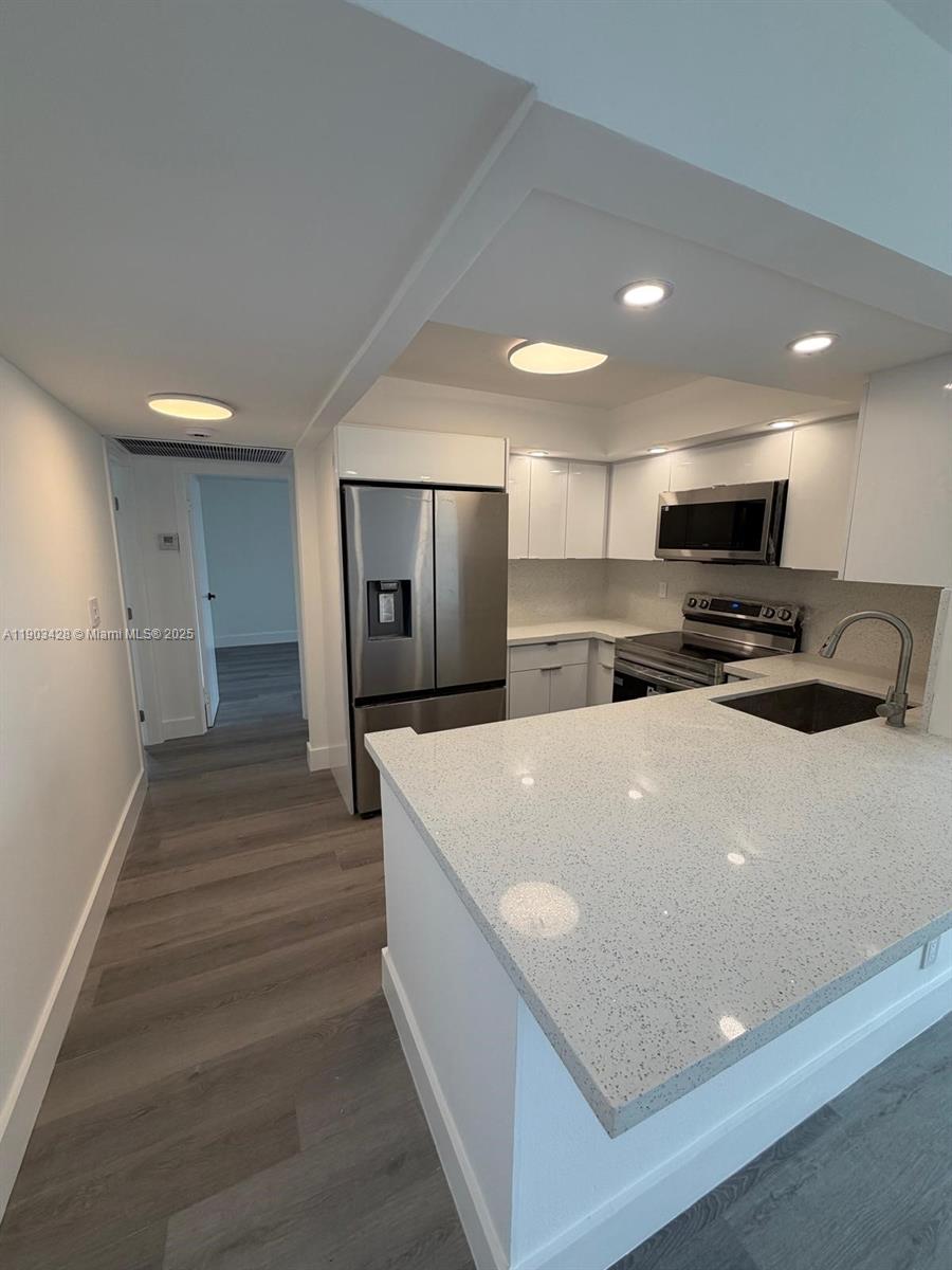 801 Three Iss Blvd #501