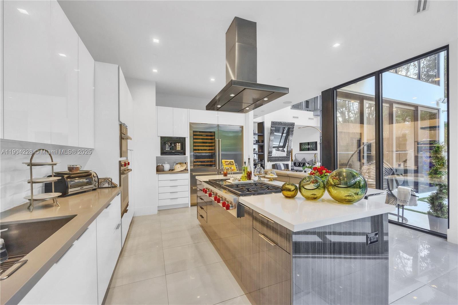 3764 Carmen Ct Miami, FL 33133 3764 Carmen Ct Miami, FL 33133