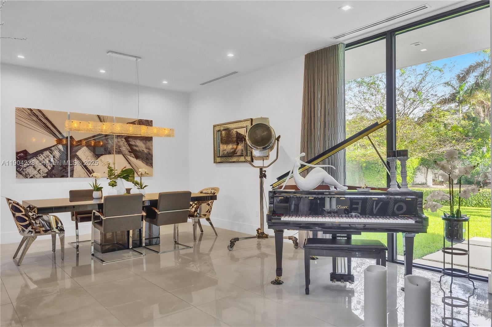 3764 Carmen Ct Miami, FL 33133 3764 Carmen Ct Miami, FL 33133