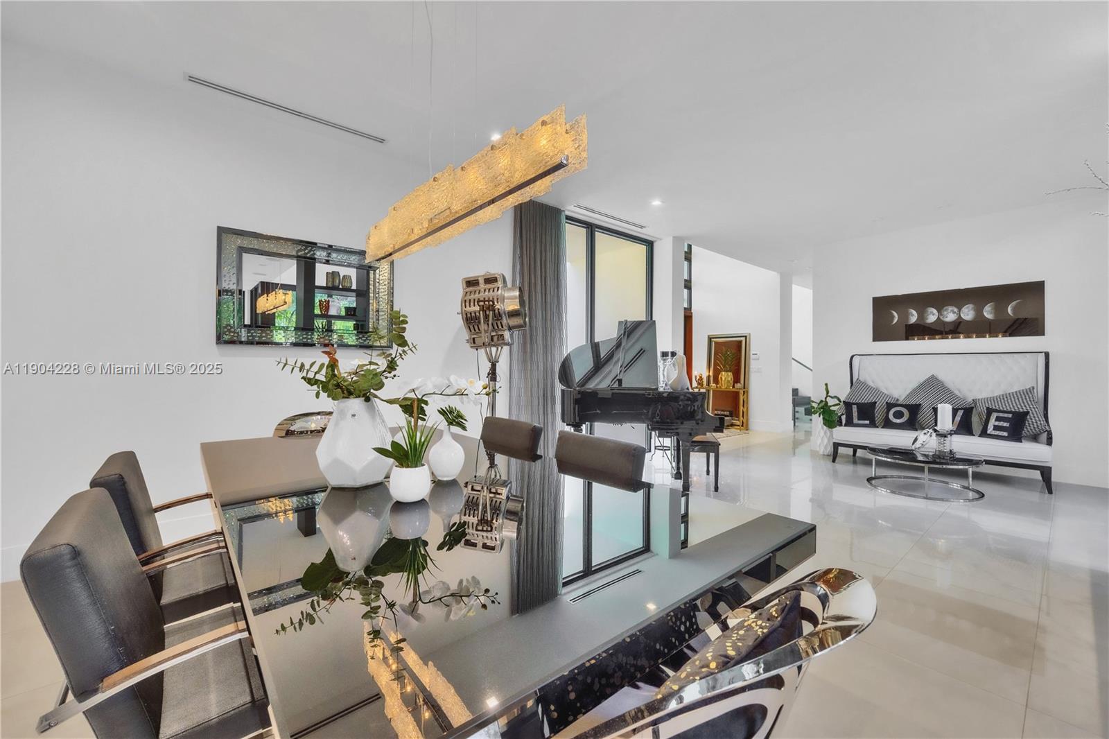 3764 Carmen Ct Miami, FL 33133 3764 Carmen Ct Miami, FL 33133