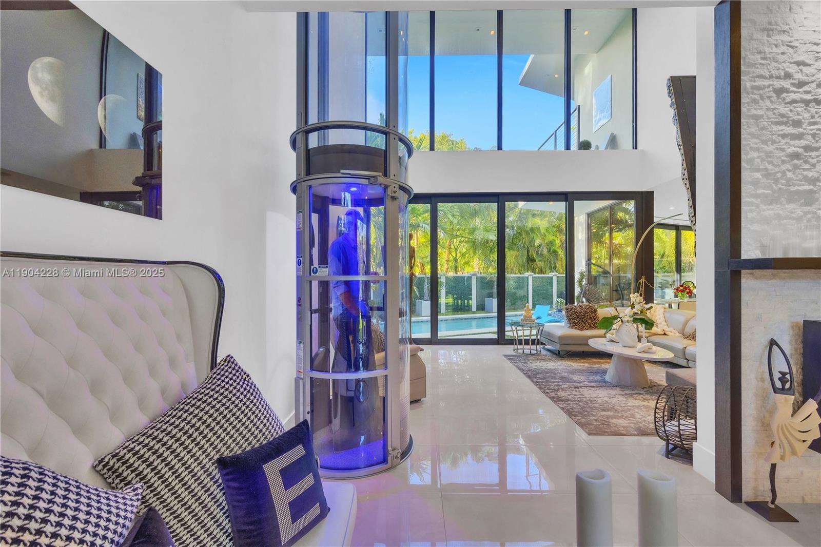 3764 Carmen Ct Miami, FL 33133 3764 Carmen Ct Miami, FL 33133