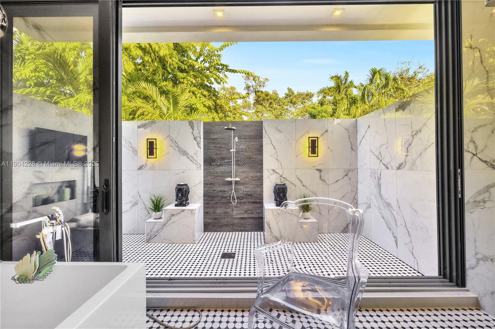 3764 Carmen Ct Miami, FL 33133 3764 Carmen Ct Miami, FL 33133