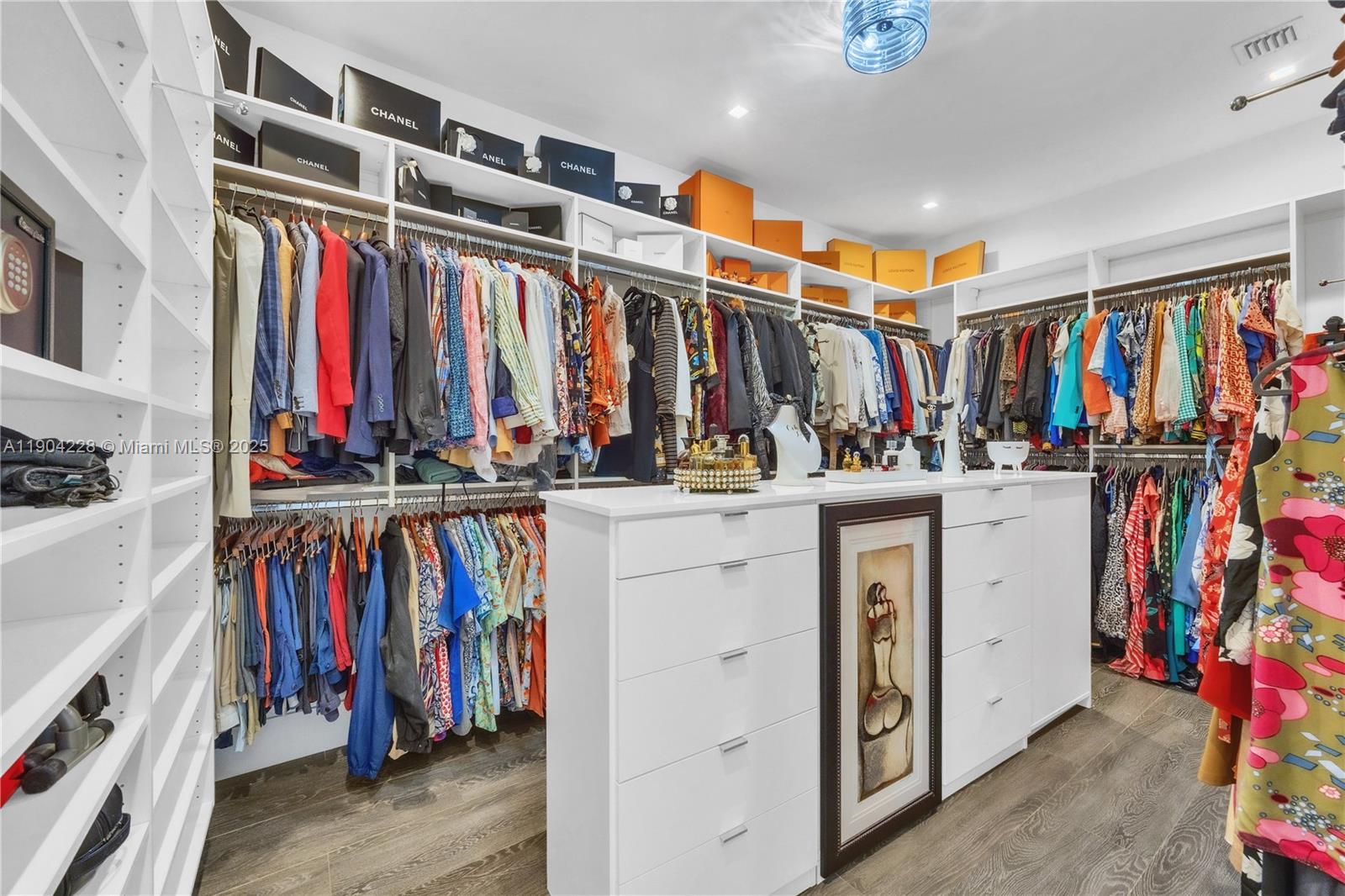 3764 Carmen Ct Miami, FL 33133 3764 Carmen Ct Miami, FL 33133