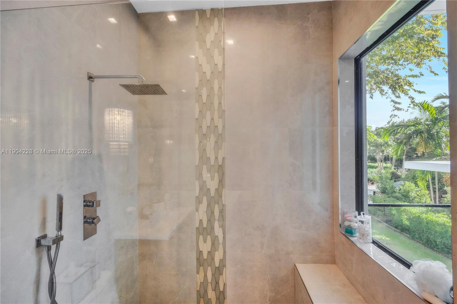 3764 Carmen Ct Miami, FL 33133 3764 Carmen Ct Miami, FL 33133