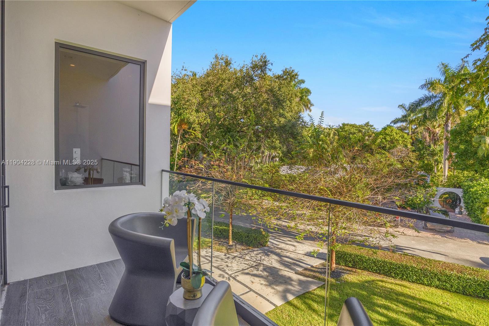 3764 Carmen Ct Miami, FL 33133 3764 Carmen Ct Miami, FL 33133