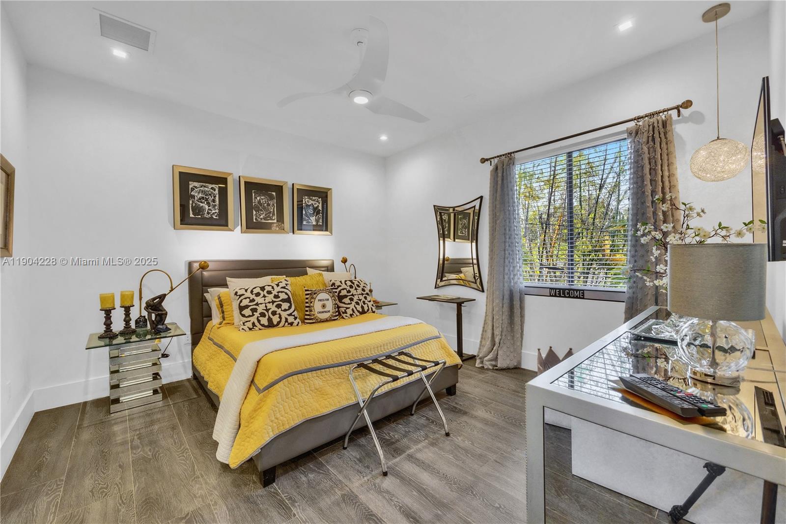 3764 Carmen Ct Miami, FL 33133 3764 Carmen Ct Miami, FL 33133