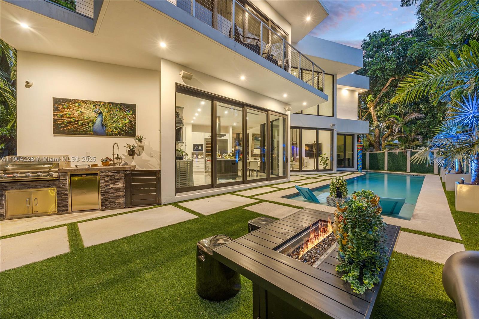 3764 Carmen Ct Miami, FL 33133 3764 Carmen Ct Miami, FL 33133