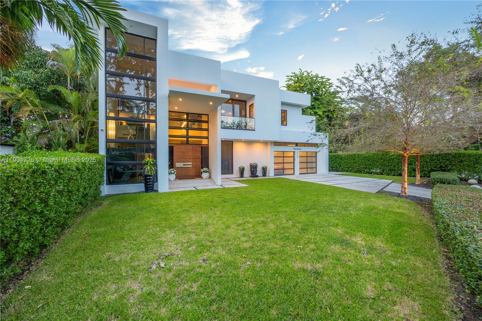 3764 Carmen Ct Miami, FL 33133 3764 Carmen Ct Miami, FL 33133