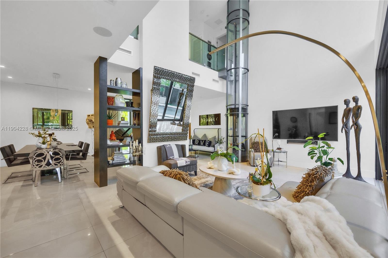 3764 Carmen Ct Miami, FL 33133 3764 Carmen Ct Miami, FL 33133