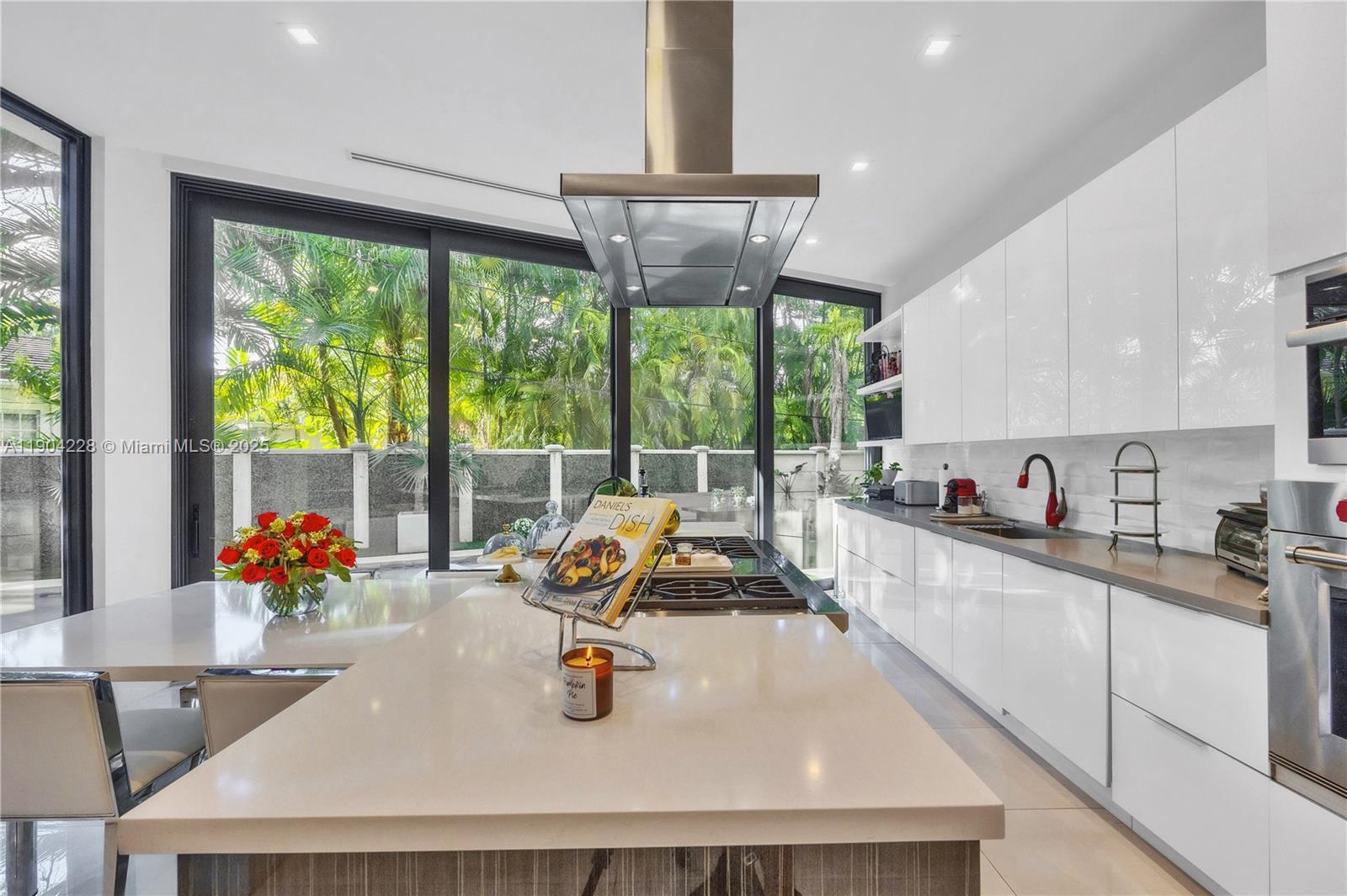 3764 Carmen Ct Miami, FL 33133 3764 Carmen Ct Miami, FL 33133