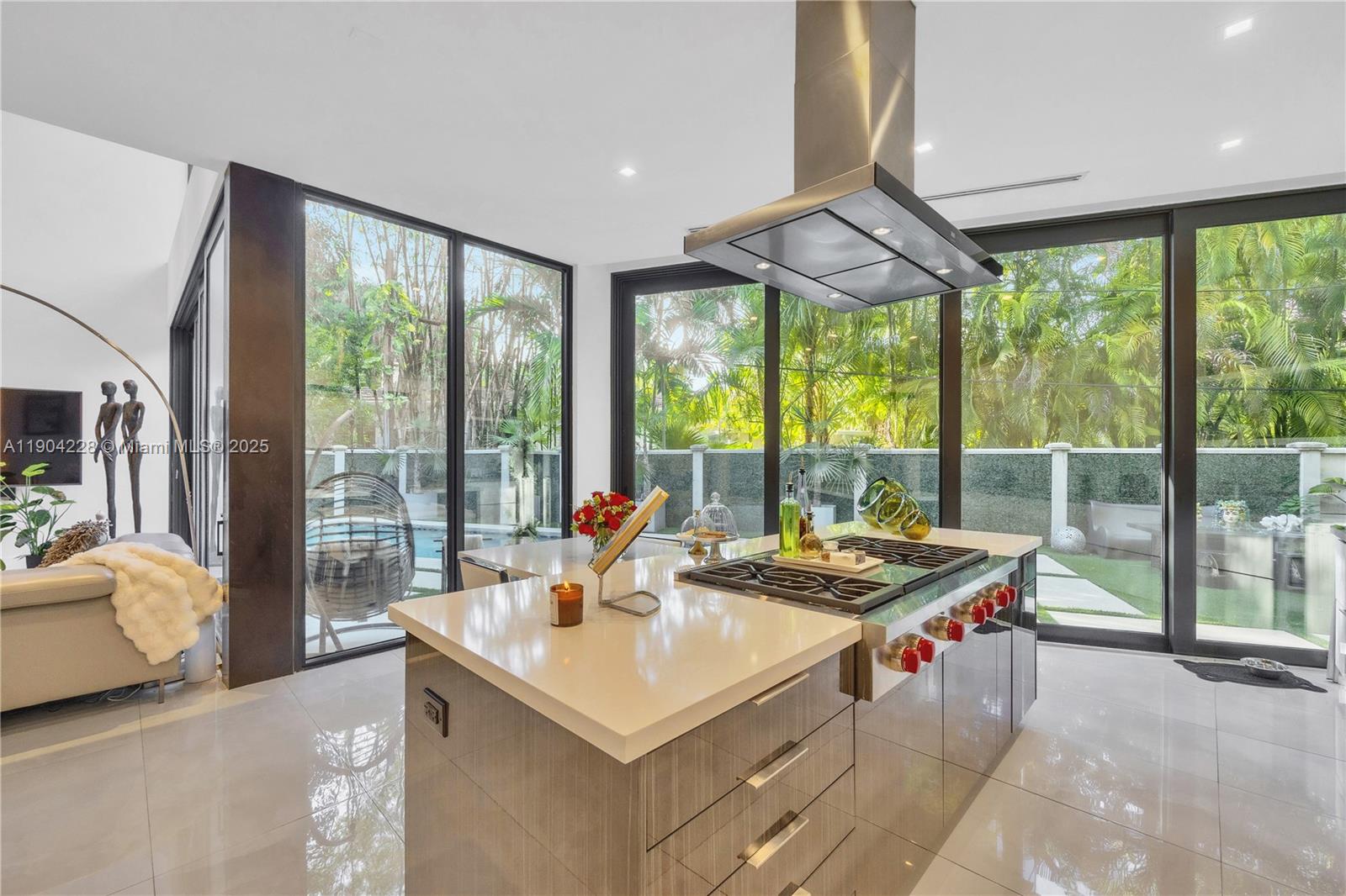 3764 Carmen Ct Miami, FL 33133 3764 Carmen Ct Miami, FL 33133