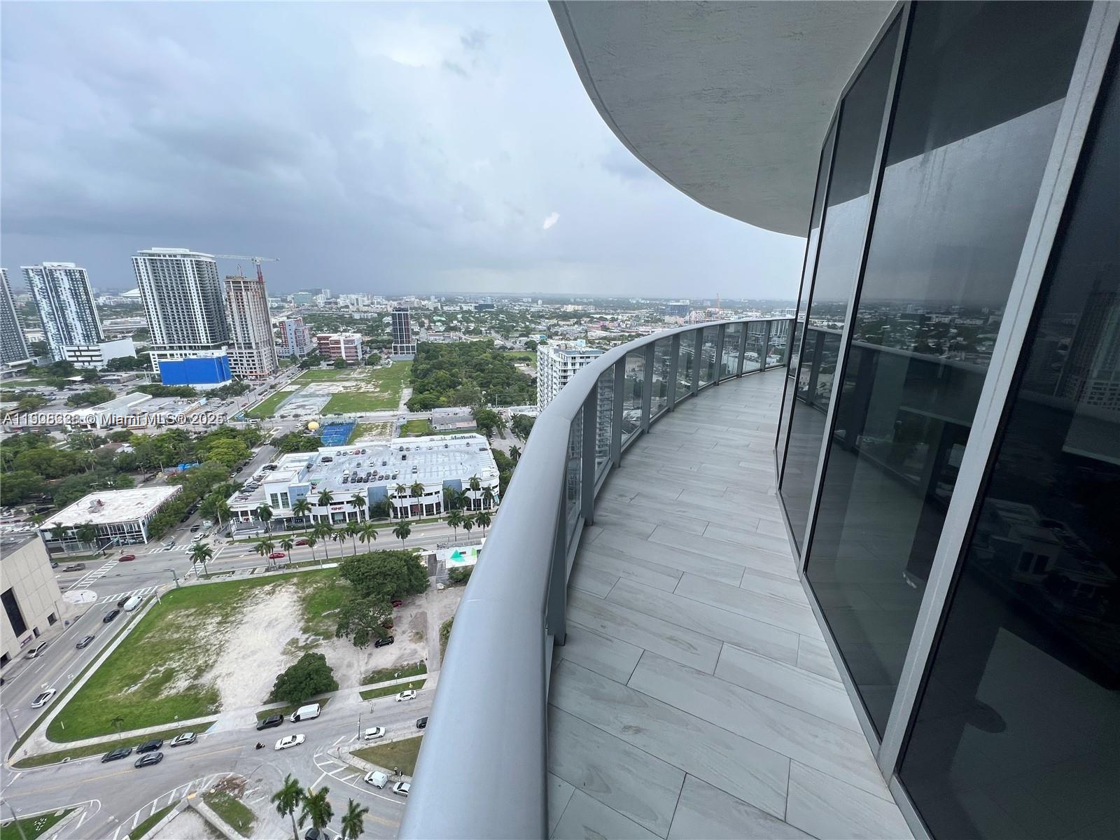 image Aria On The Bay Condo10