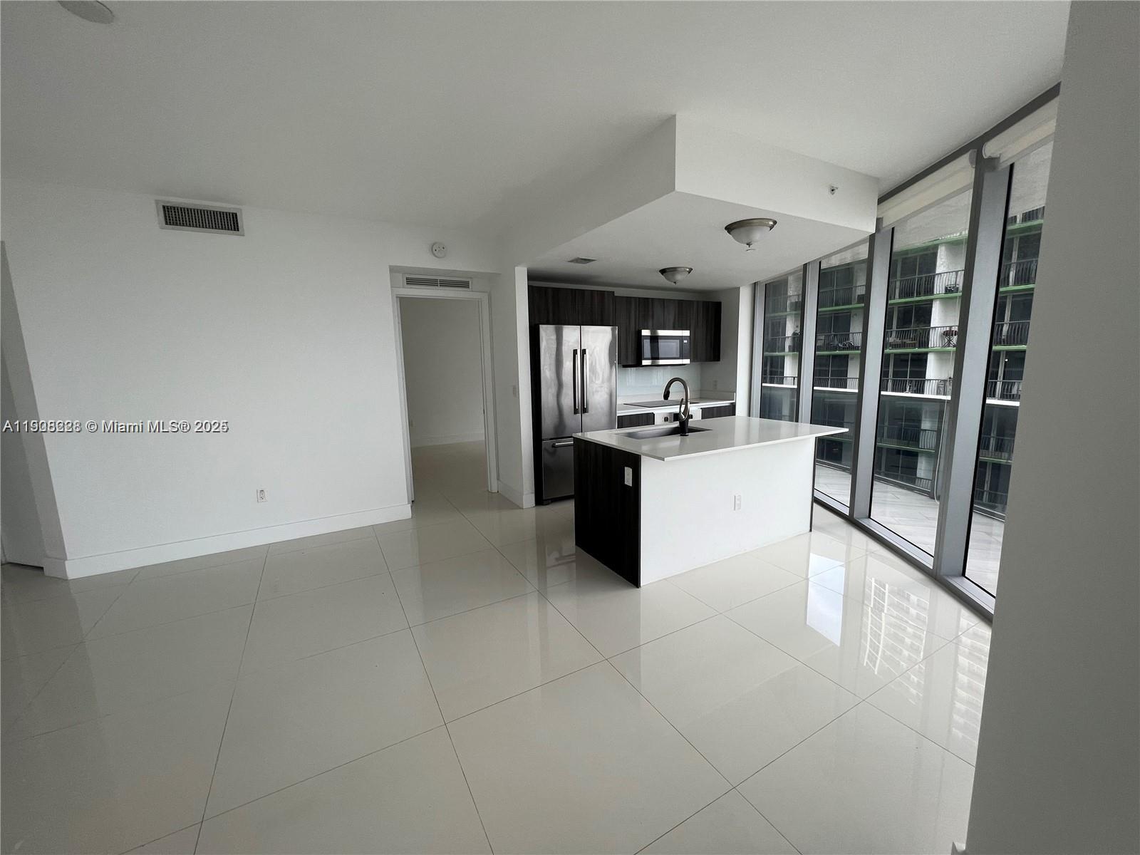 image Aria On The Bay Condo3