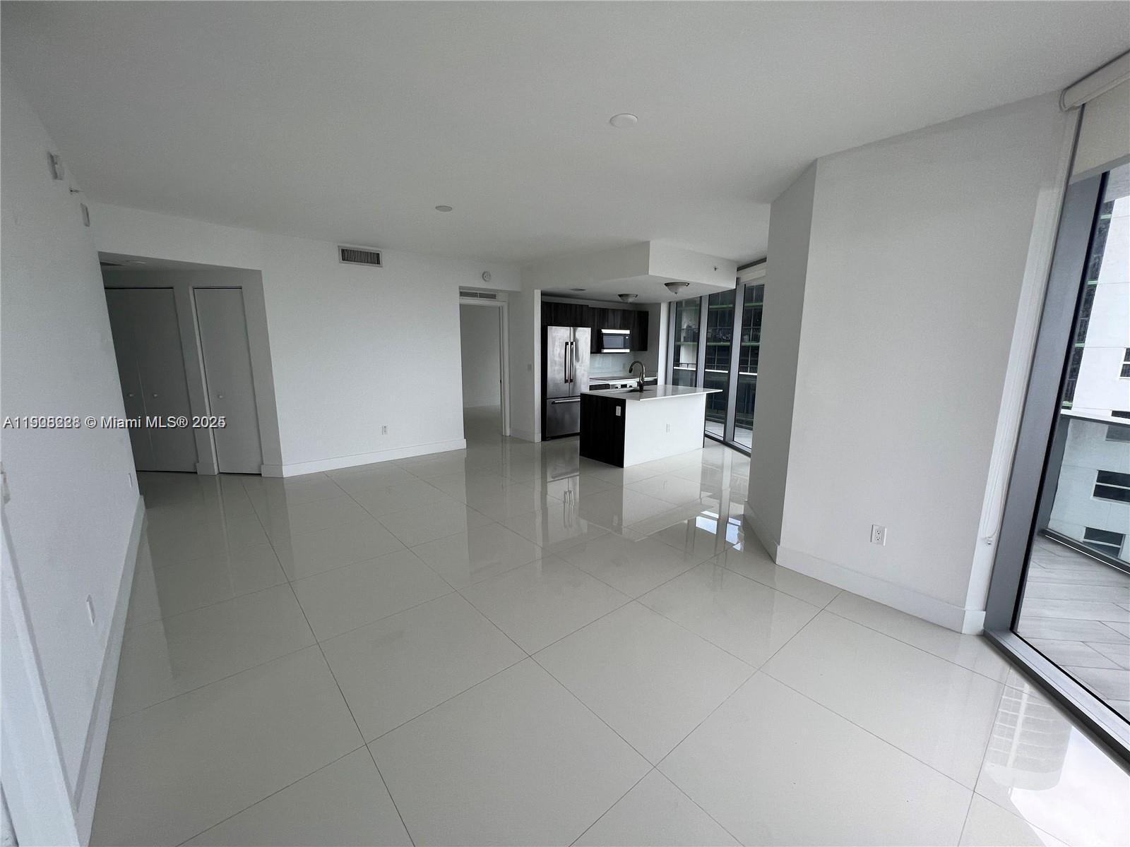 image Aria On The Bay Condo4