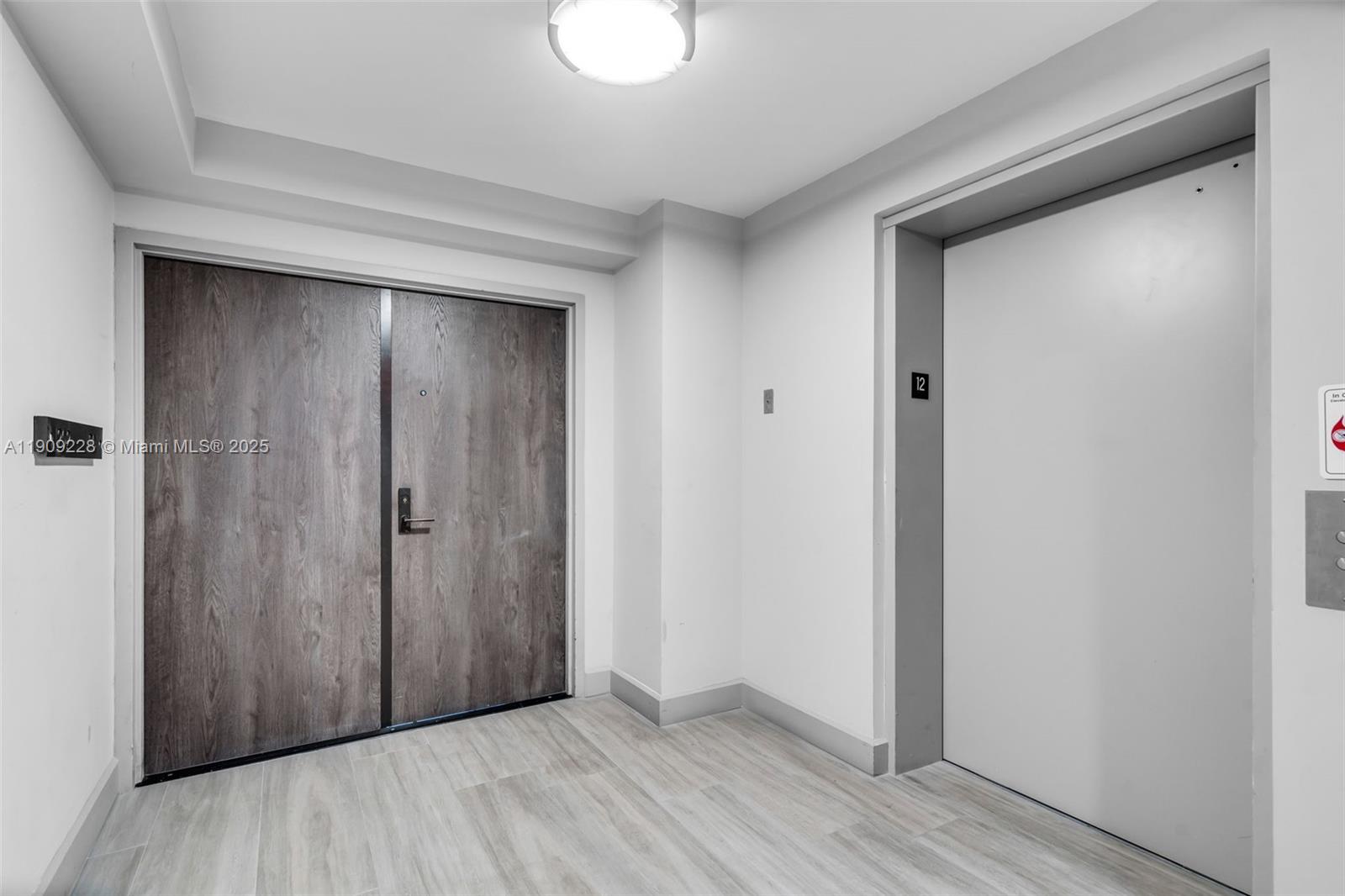 3411 Indian Crk Dr #1201 Miami Beach, FL 33140