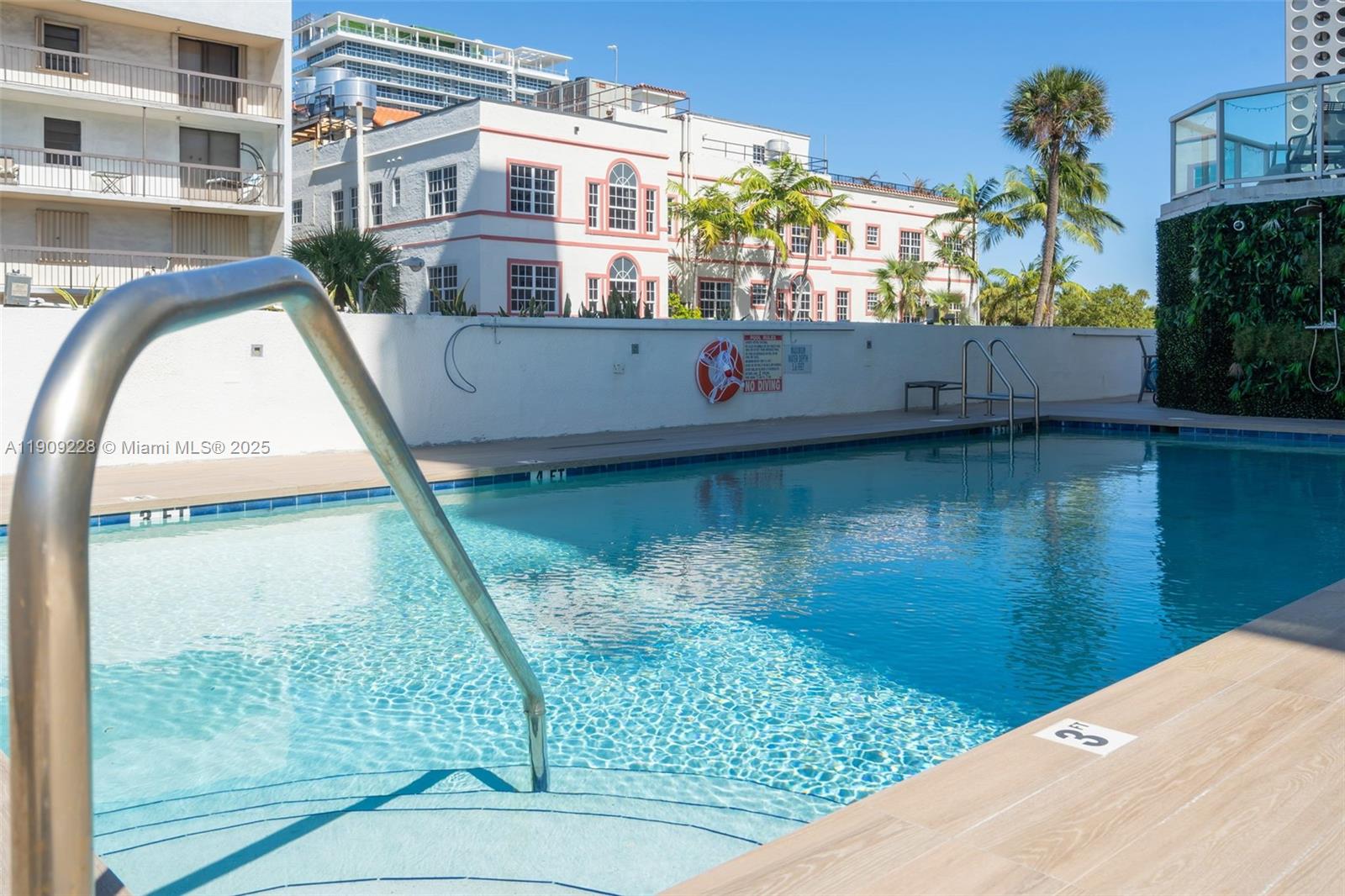 3411 Indian Crk Dr #1201 Miami Beach, FL 33140