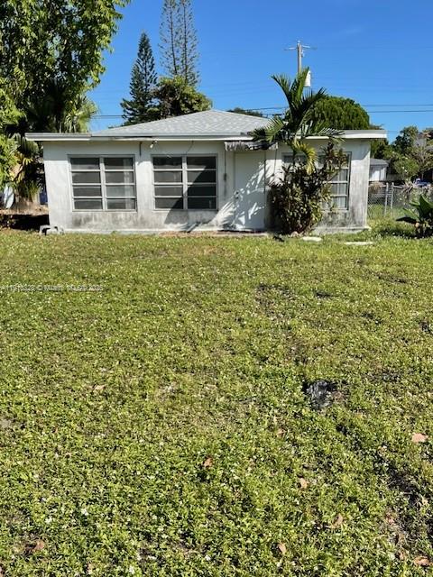 300 SW 31st Ct Miami, FL 33135
