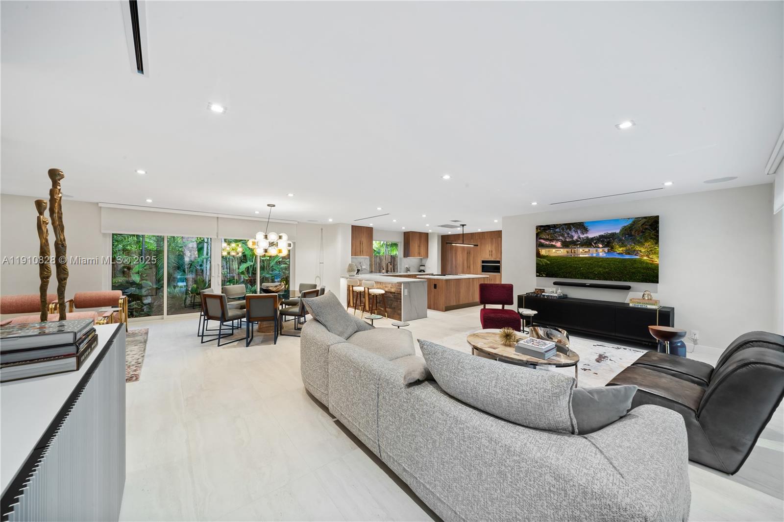 1075 NE 99th St Miami Shores, FL 33138