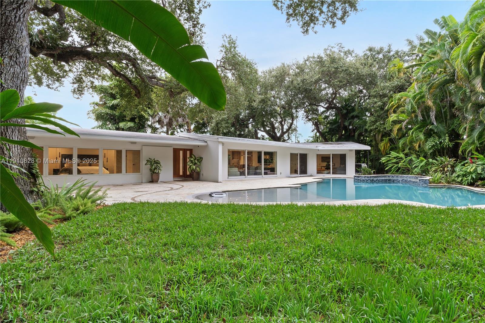 1075 NE 99th St Miami Shores, FL 33138