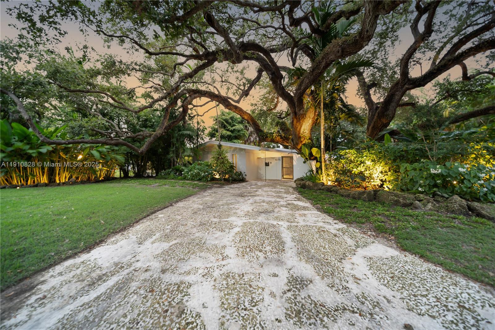 1075 NE 99th St Miami Shores, FL 33138