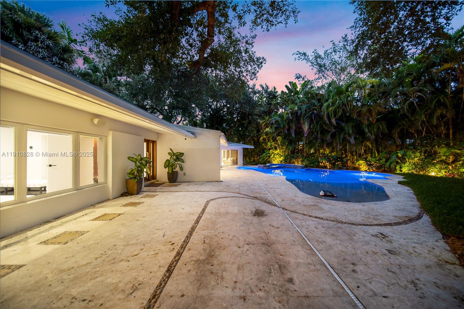 1075 NE 99th St Miami Shores, FL 33138