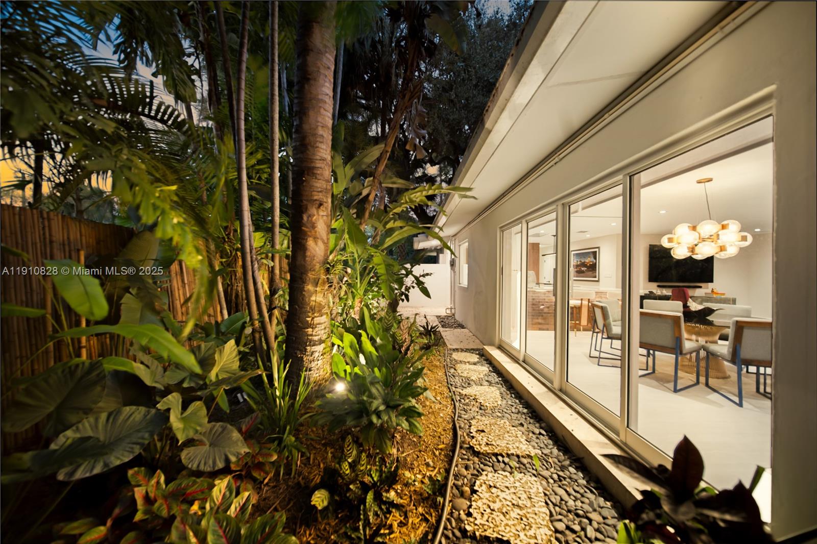 1075 NE 99th St Miami Shores, FL 33138