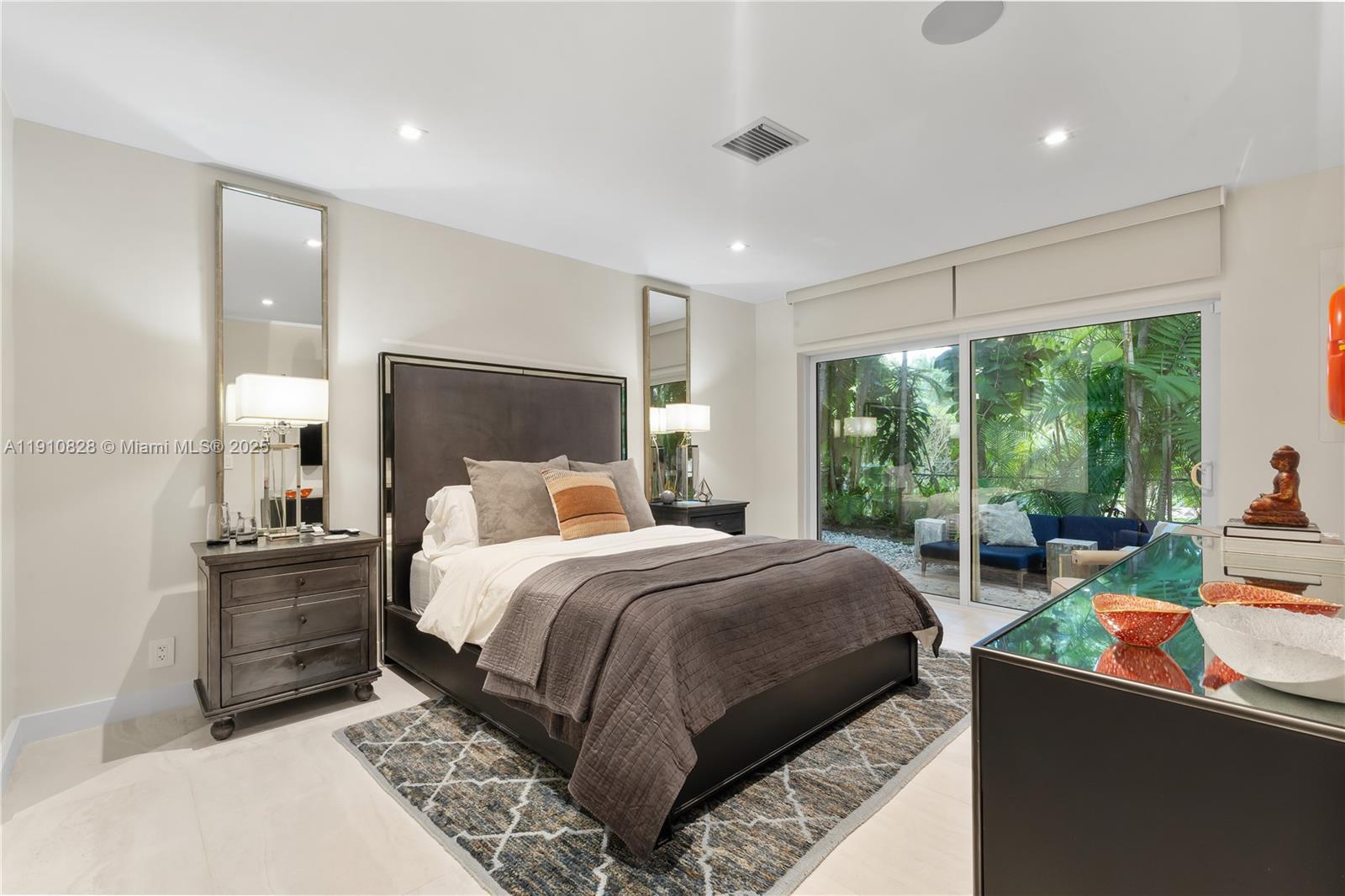 1075 NE 99th St Miami Shores, FL 33138