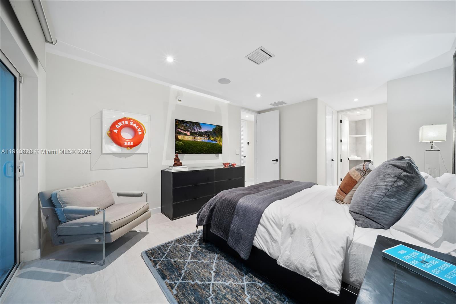 1075 NE 99th St Miami Shores, FL 33138