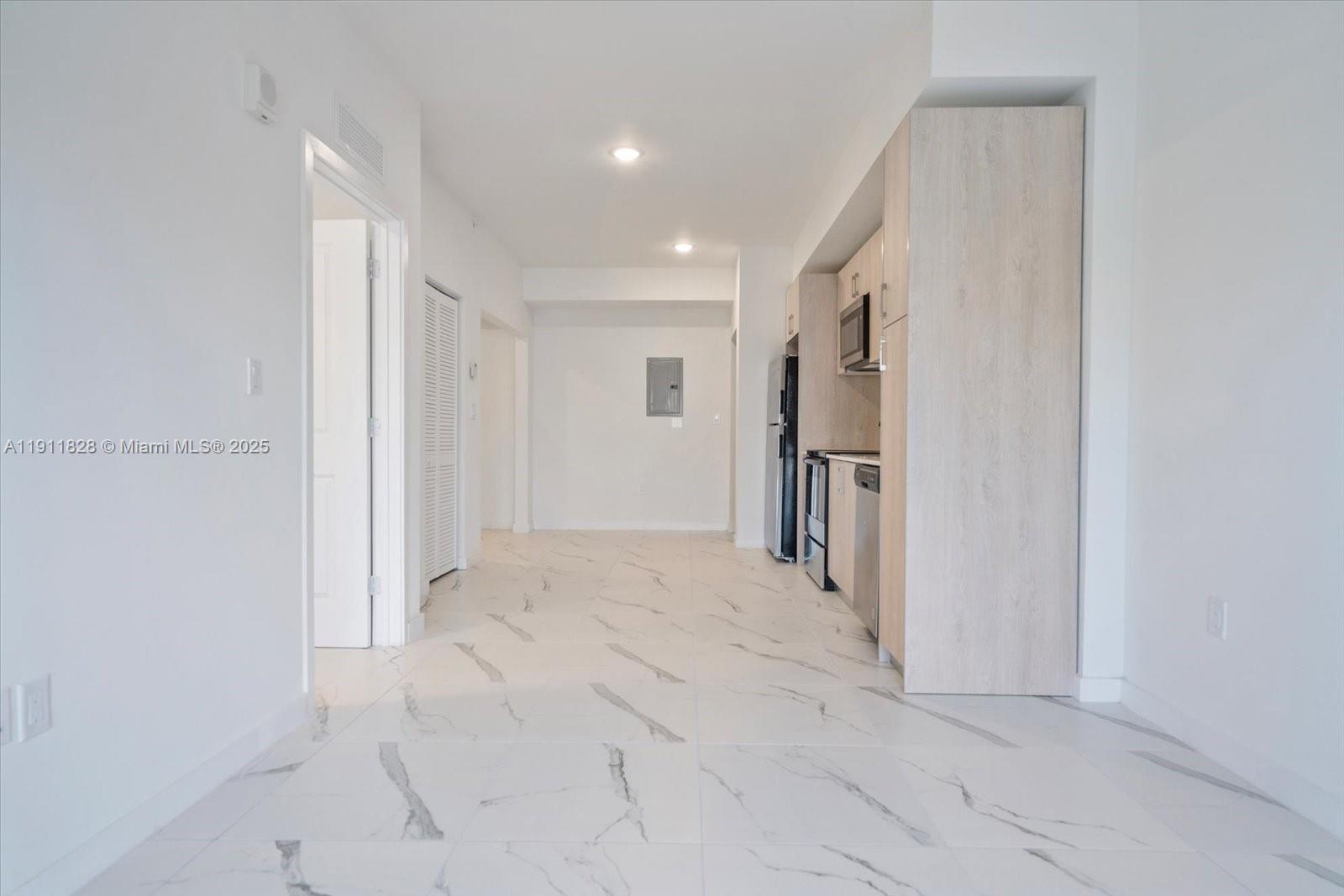 420 SW 7th Ave #203 Miami, FL 33130