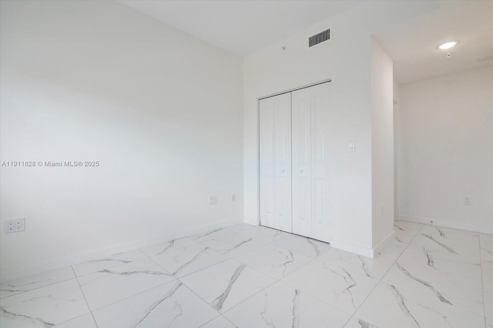 420 SW 7th Ave #203 Miami, FL 33130