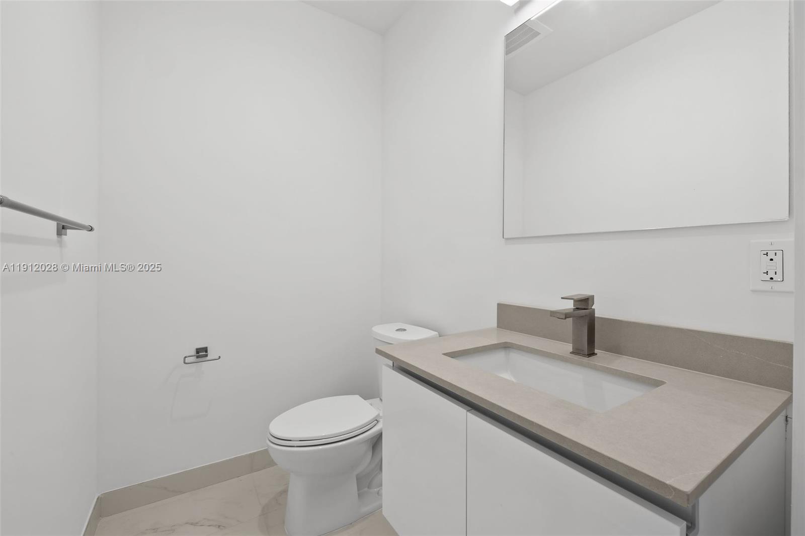 101 Diplomat Pkwy #2002 Hallandale Beach, FL 33009