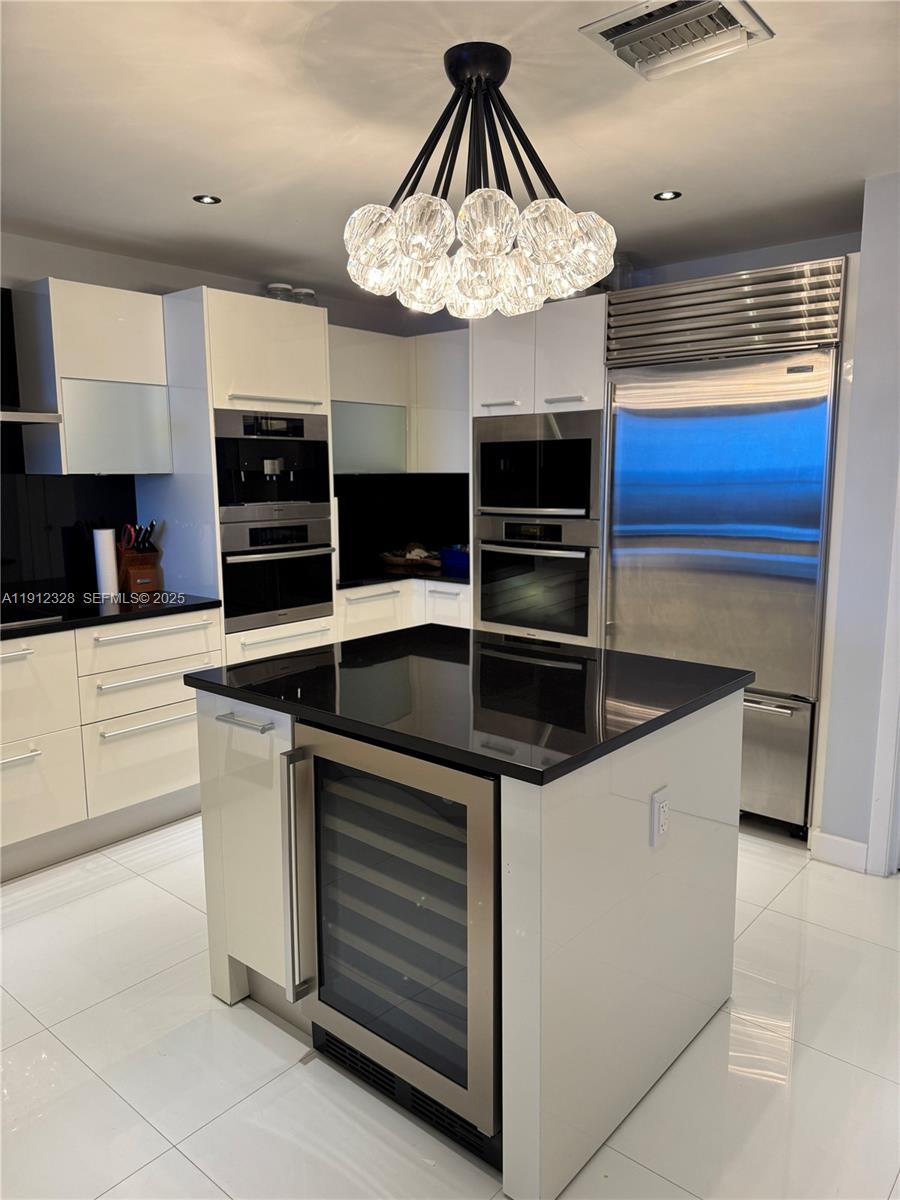 17121 Collins Ave #1905 Sunny Isles Beach, FL 33160