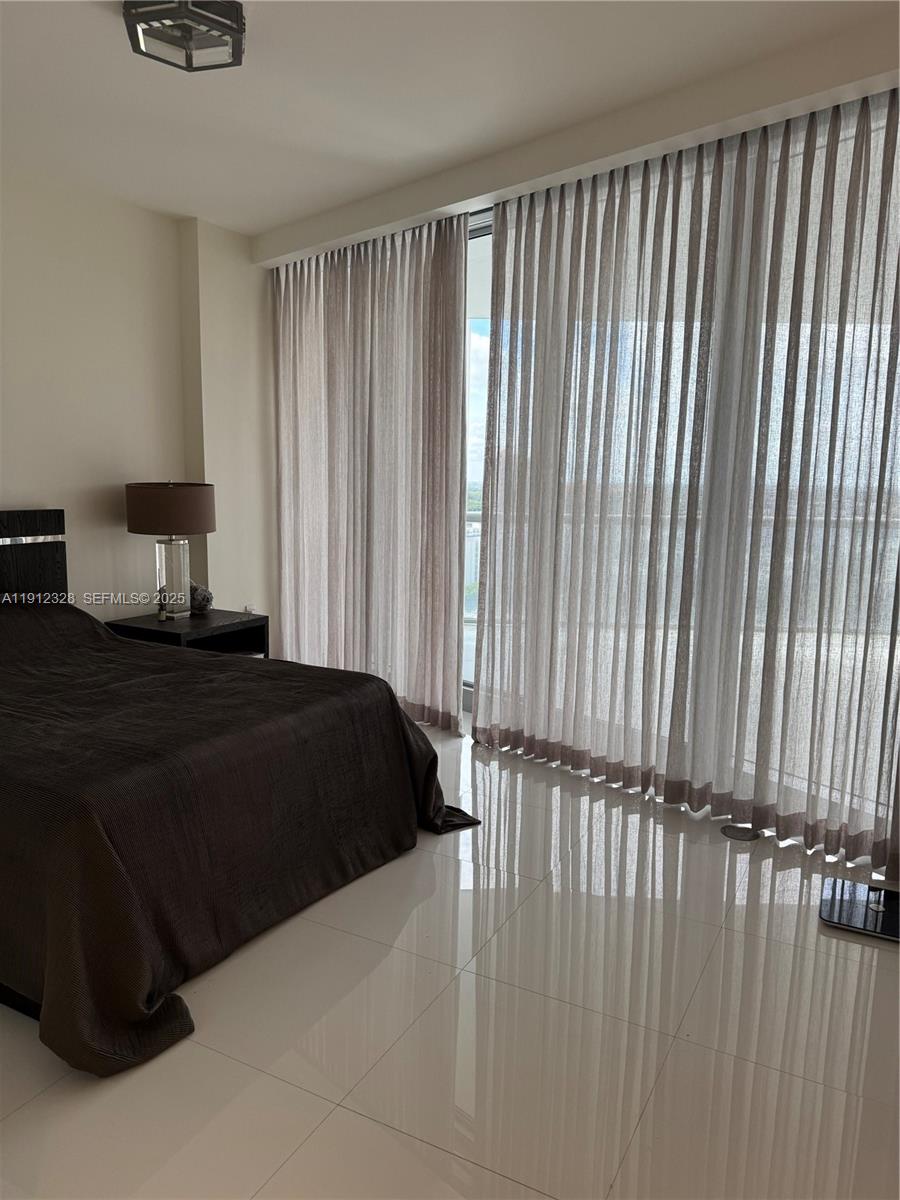 17121 Collins Ave #1905 Sunny Isles Beach, FL 33160