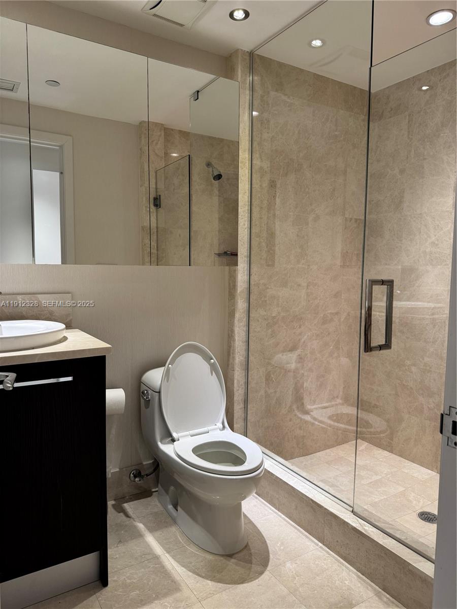 17121 Collins Ave #1905 Sunny Isles Beach, FL 33160