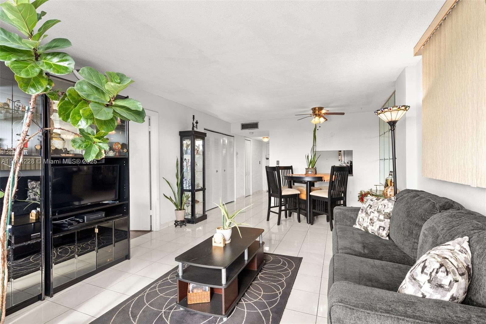 6900 Bay Dr #5C Miami Beach, FL 33141